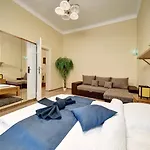 Fashion Street Loft